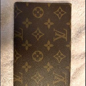 Louie Vuitton Wallet Checkbook